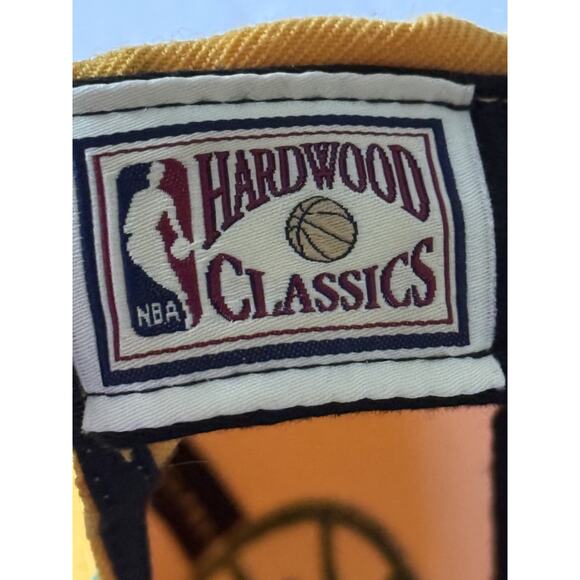 Mitchell & Ness Seattle Supersonics Hardwood Classics Embroidered Snapback Hat - Picture 10 of 16